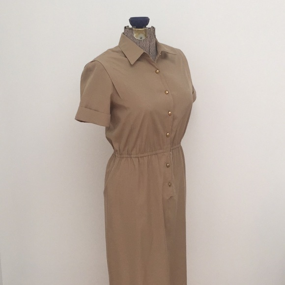 Beige shirt dress with gold eagle buttons - Picture 5 of 7